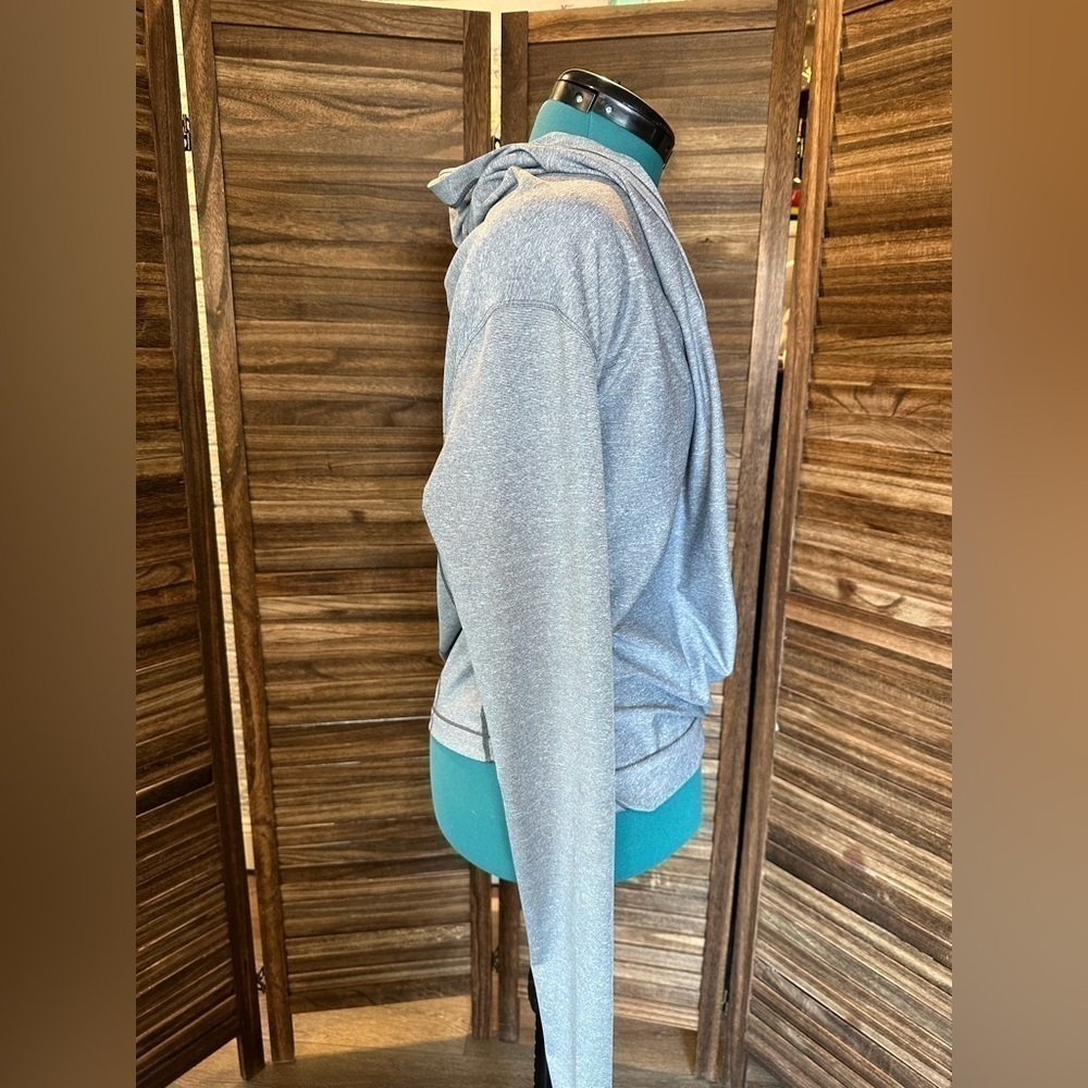 ZYIA Active Haze Yoga Shawl Gray Long Sleeve Wrap Style with Hood Size Small - Picture 7 of 11